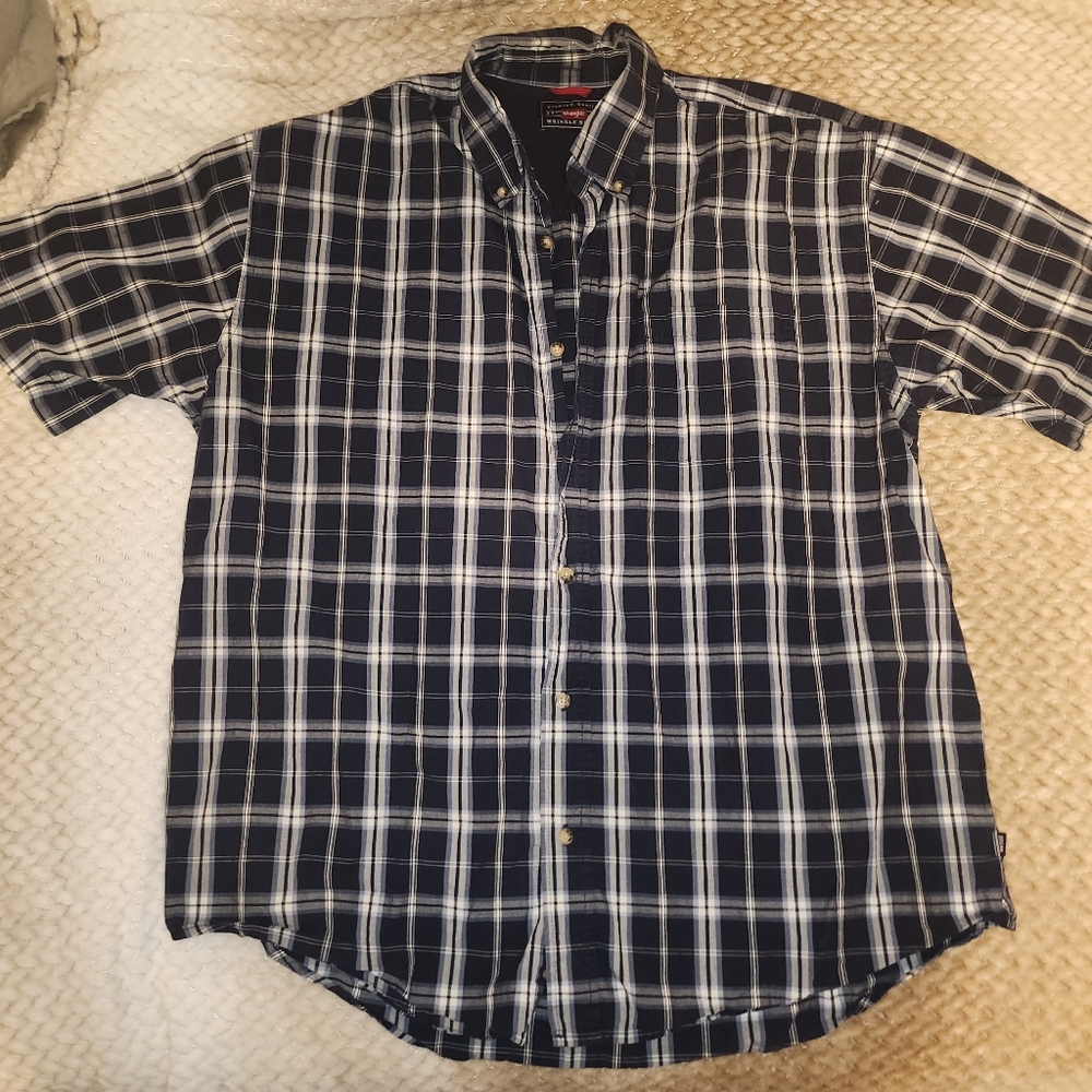 Men's Wrangler Button Down